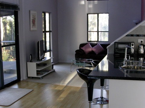 Hidden Grove Retreat - ACT Tourism 1