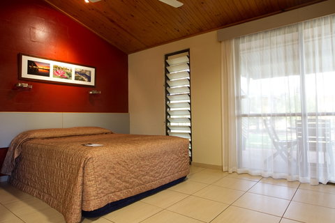 Kakadu Crocodile Hotel - ACT Tourism 2