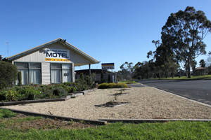 Kaniva Midway Motel - ACT Tourism 7