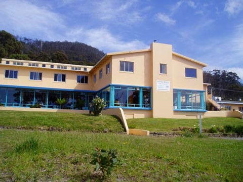 Lufra Apartments - ACT Tourism 0