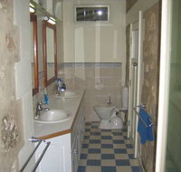 MacDonnell House Naracoorte Cottages - ACT Tourism