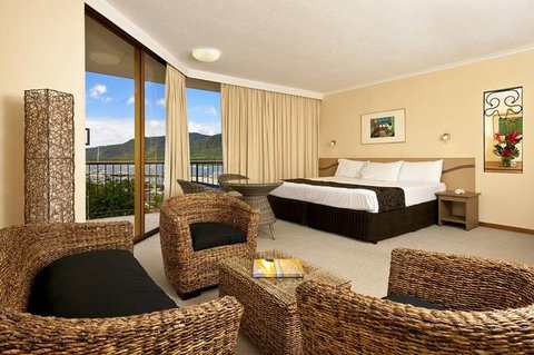 Pacific Hotel Cairns - ACT Tourism 0