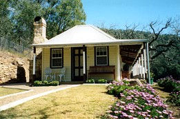 Price Morris Cottage - ACT Tourism 0