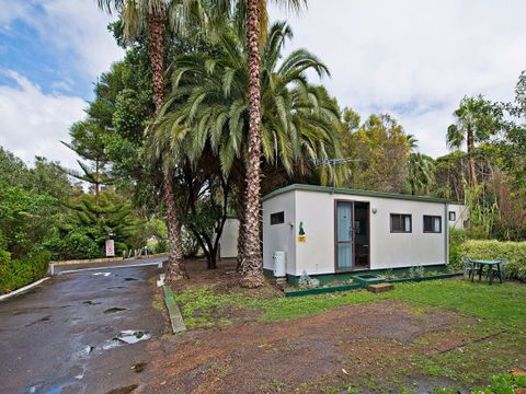 Acclaim Pine Grove Holiday Park - ACT Tourism 7