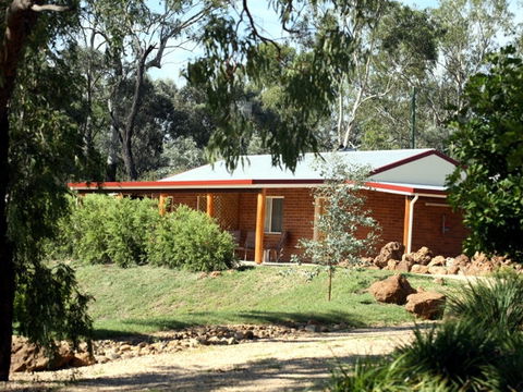 Rubyvale Motel & Holiday Units - ACT Tourism 2