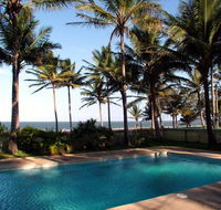 Sarina Beach Motel - ACT Tourism