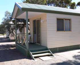 Acclaim Gateway Tourist Park - ACT Tourism 0