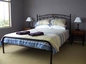 Jacaranda Heights Bed And Breakfast - ACT Tourism 1