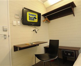 Kangaroo Inn - ACT Tourism 1