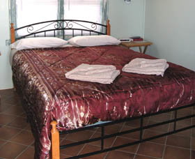 Lake Grace Saltbush Inn - ACT Tourism 3