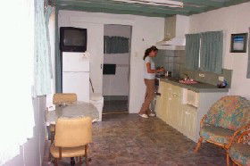 Acclaim Pine Grove Holiday Park - ACT Tourism 3