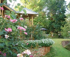 Possum Creek Lodge - ACT Tourism 1