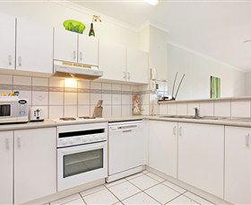 Absolute Beachfront Apartment - ACT Tourism 5