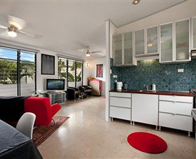 Beachside Tropical Retreat - ACT Tourism 0