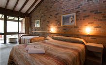 Avoca Beach Hotel And Resort - ACT Tourism 1