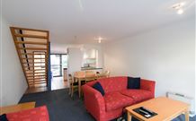 Avoca Beach Hotel And Resort - ACT Tourism 0