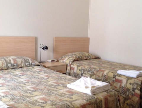 Mia Motel - ACT Tourism 5