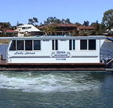Dolphin Houseboat Holidays - ACT Tourism