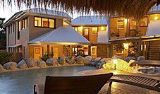 L Auberge Apartments Noosa - ACT Tourism 1