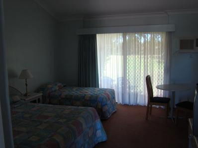 Airlie House Motor Inn - ACT Tourism 2