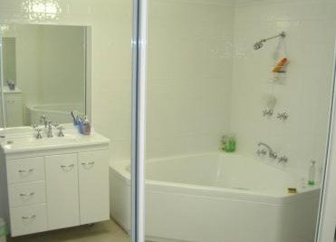 The Palms Apartments - ACT Tourism 1