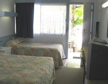 Best Western Motel Farrington - ACT Tourism 1