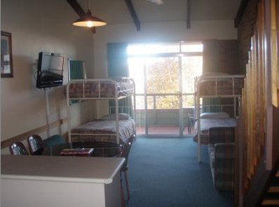 Alpine Gables Motel - ACT Tourism 3