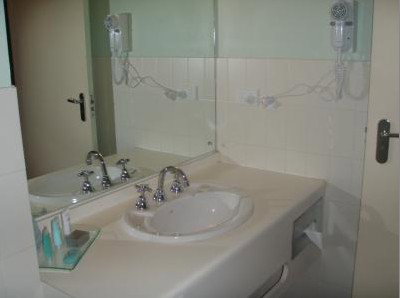 Alpine Gables Motel - ACT Tourism 4