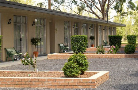 All Seasons Country Lodge - ACT Tourism 0