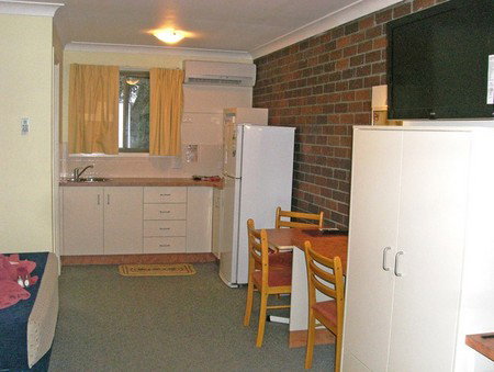 All Seasons Country Lodge - ACT Tourism 4