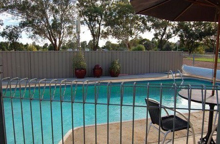 Mia Motel - ACT Tourism 0