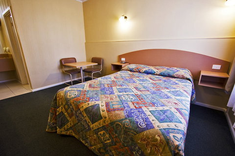 Parkville Motel - ACT Tourism 3