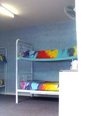 Reef Lodge Backpackers - ACT Tourism 4