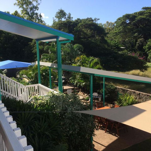 Tropical Palms Resort & 4WD Hire - ACT Tourism 2