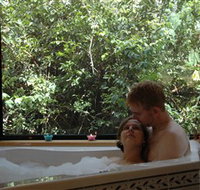 Ravensbourne Forest Chalets - ACT Tourism