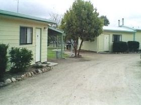 Country Style Caravan Park - ACT Tourism 2