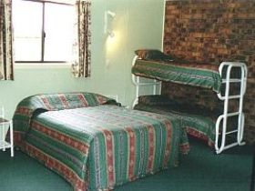 Country Style Caravan Park - ACT Tourism 3