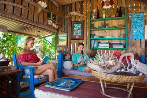 Banubanu Beach Retreat - ACT Tourism 4