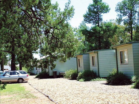 Camp Cypress Cabin And Caravan Park - ACT Tourism 1