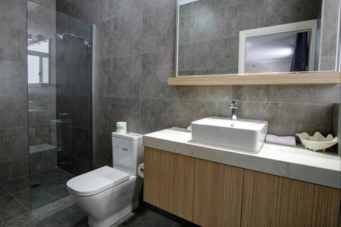 Lakes And Ocean Hotel - ACT Tourism 9