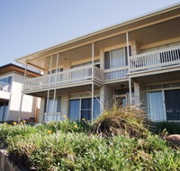 The Dolphins 1 - ACT Tourism