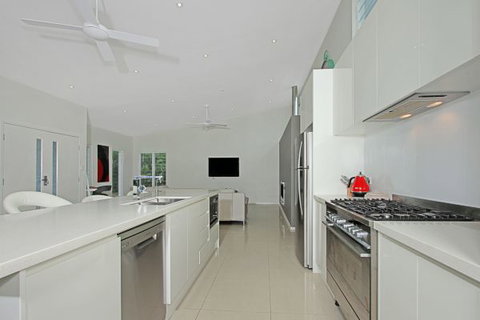 Poolside - ACT Tourism 2