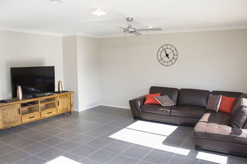 Ballarat Luxury Villas - ACT Tourism 3