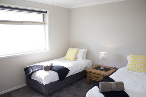 Ballarat Luxury Villas - ACT Tourism 4