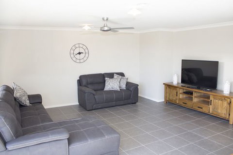 Ballarat Luxury Villas - ACT Tourism 7