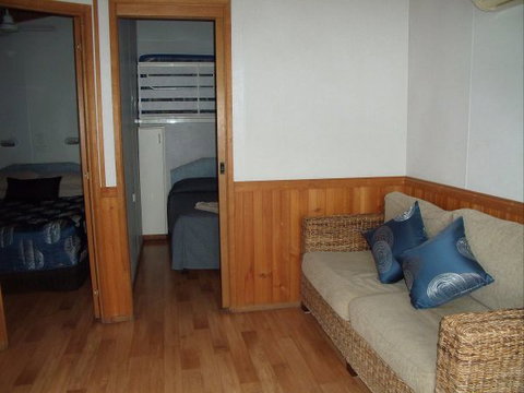 Elliston Waterloo Bay Tourist Park - ACT Tourism 7