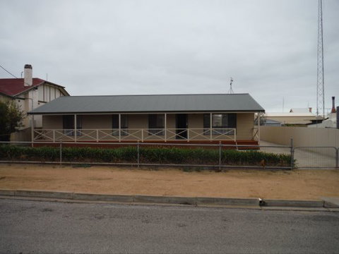 Lawhill Lodge - ACT Tourism 0