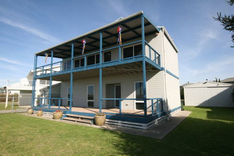 LJ Hooker Goolwa Holiday Rentals - 25 Barrage Road, Goolwa South - ACT Tourism 0