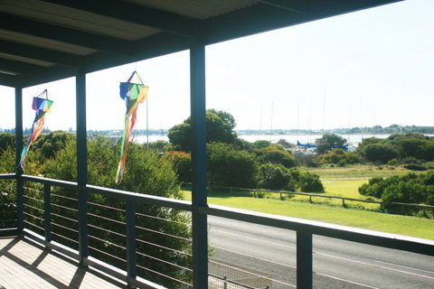 LJ Hooker Goolwa Holiday Rentals - 25 Barrage Road, Goolwa South - ACT Tourism 2