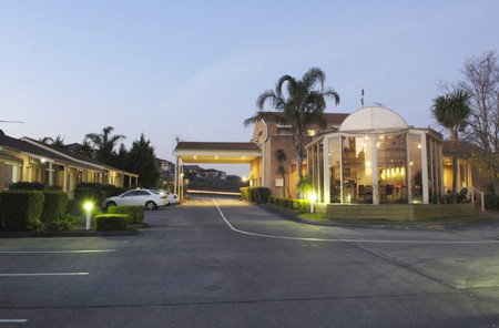 Best Western Airport Motel & Convention Centre - ACT Tourism 3